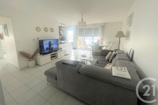 Appartement T3 &agrave; vendre - 3 pi&egrave;ces - 66,10 m2 - St Fons - 69 - RHONE-ALPES