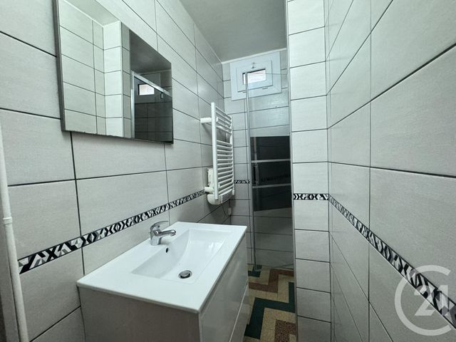 Appartement F4 &agrave; louer - 4 pi&egrave;ces - 63,08 m2 - Venissieux - 69 - RHONE-ALPES