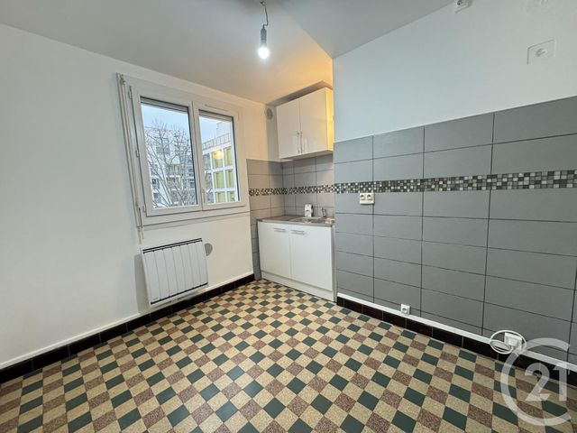 Appartement F4 &agrave; louer - 4 pi&egrave;ces - 63,08 m2 - Venissieux - 69 - RHONE-ALPES