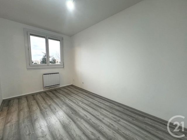 Appartement F4 &agrave; louer - 4 pi&egrave;ces - 63,08 m2 - Venissieux - 69 - RHONE-ALPES