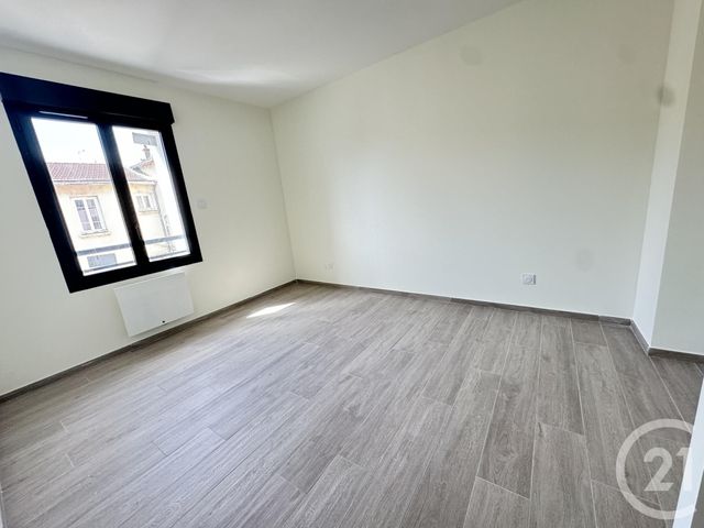 Appartement T2 &agrave; louer - 2 pi&egrave;ces - 42,10 m2 - St Fons - 69 - RHONE-ALPES