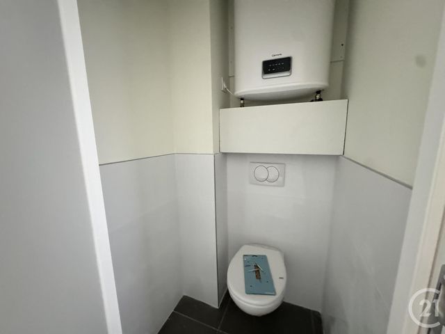 Appartement T2 &agrave; louer - 2 pi&egrave;ces - 42,10 m2 - St Fons - 69 - RHONE-ALPES