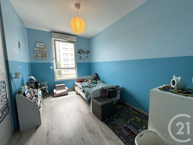 Appartement F5 &agrave; louer - 5 pi&egrave;ces - 93,17 m2 - St Fons - 69 - RHONE-ALPES