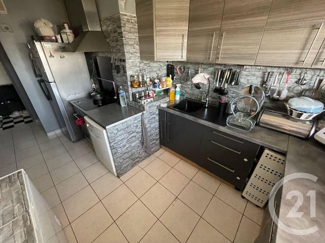 Appartement F5 &agrave; vendre - 5 pi&egrave;ces - 95 m2 - Venissieux - 69 - RHONE-ALPES