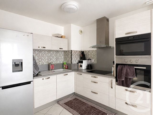 Appartement T3 &agrave; vendre - 3 pi&egrave;ces - 63 m2 - Venissieux - 69 - RHONE-ALPES