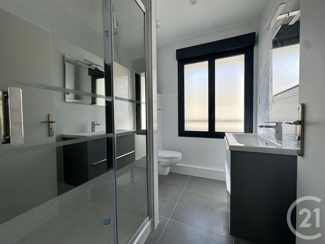 Appartement T2 &agrave; louer - 2 pi&egrave;ces - 40,70 m2 - St Fons - 69 - RHONE-ALPES
