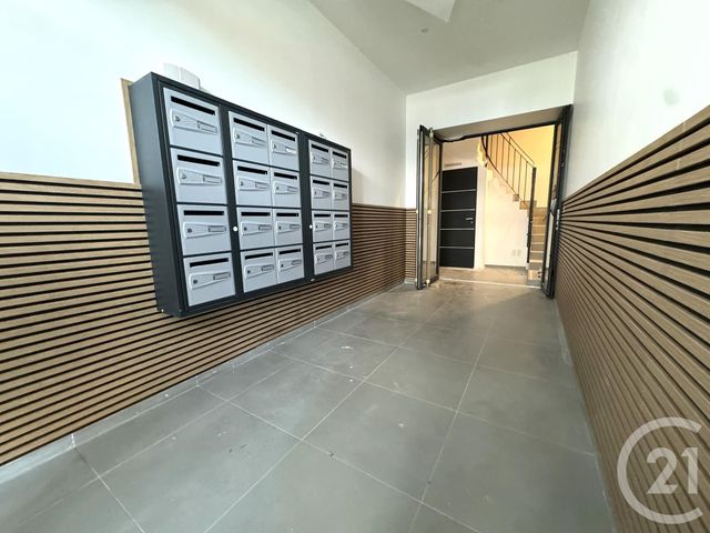 Appartement T2 &agrave; louer - 2 pi&egrave;ces - 40,70 m2 - St Fons - 69 - RHONE-ALPES