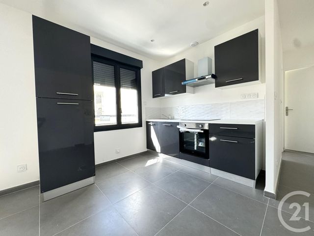 Appartement T2 &agrave; louer - 2 pi&egrave;ces - 40,70 m2 - St Fons - 69 - RHONE-ALPES