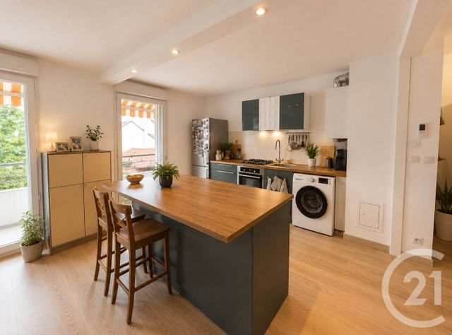 Appartement T3 &agrave; vendre - 3 pi&egrave;ces - 65,05 m2 - St Fons - 69 - RHONE-ALPES