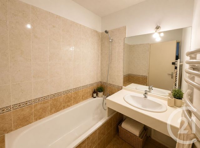 Appartement T3 &agrave; vendre - 3 pi&egrave;ces - 65,05 m2 - St Fons - 69 - RHONE-ALPES