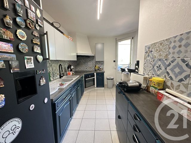Appartement T4 &agrave; louer - 4 pi&egrave;ces - 90 m2 - Venissieux - 69 - RHONE-ALPES