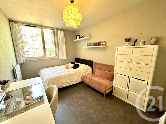 Appartement T4 &agrave; louer - 4 pi&egrave;ces - 90 m2 - Venissieux - 69 - RHONE-ALPES