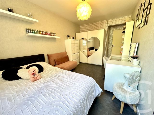 Appartement T4 &agrave; louer - 4 pi&egrave;ces - 90 m2 - Venissieux - 69 - RHONE-ALPES