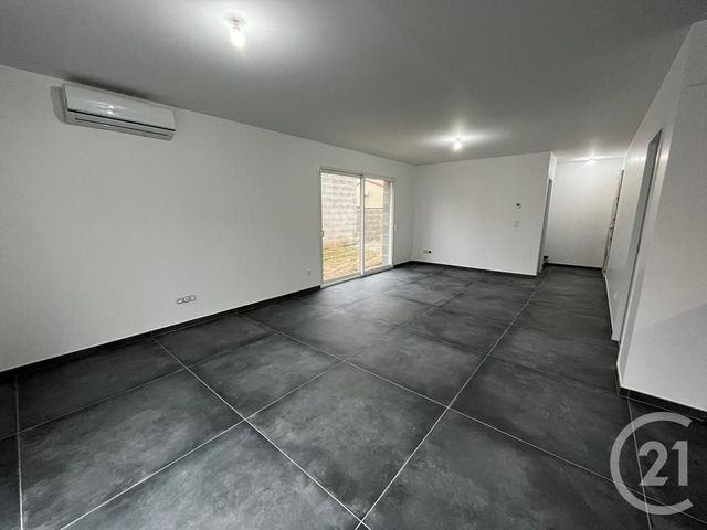 Maison &agrave; louer - 5 pi&egrave;ces - 107,84 m2 - Le Peage De Roussillon - 38 - RHONE-ALPES