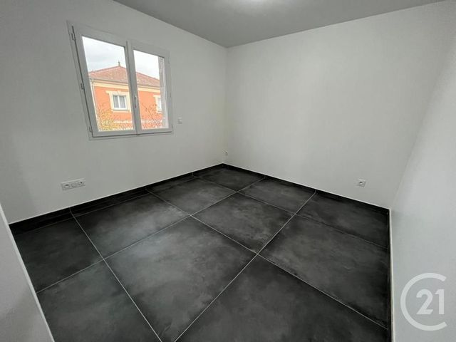 Maison &agrave; louer - 5 pi&egrave;ces - 107,84 m2 - Le Peage De Roussillon - 38 - RHONE-ALPES