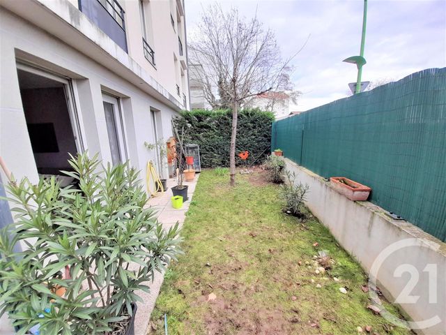 Appartement F2 &agrave; louer - 2 pi&egrave;ces - 42,42 m2 - St Fons - 69 - RHONE-ALPES