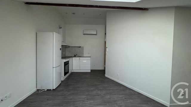 Appartement T3 &agrave; louer - 3 pi&egrave;ces - 37,76 m2 - St Fons - 69 - RHONE-ALPES