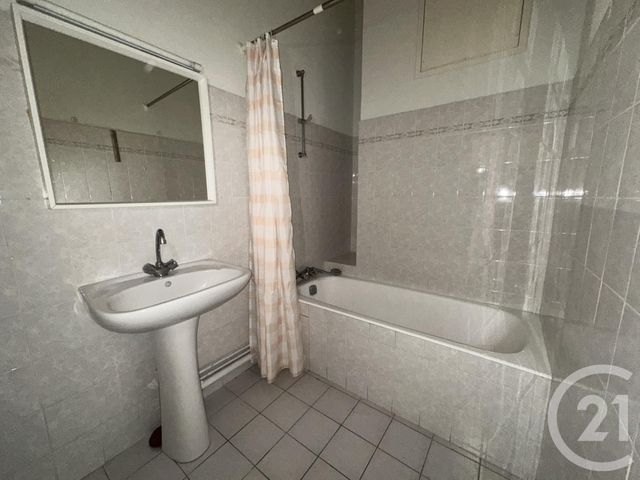 Appartement T2 &agrave; louer - 2 pi&egrave;ces - 54,34 m2 - St Fons - 69 - RHONE-ALPES