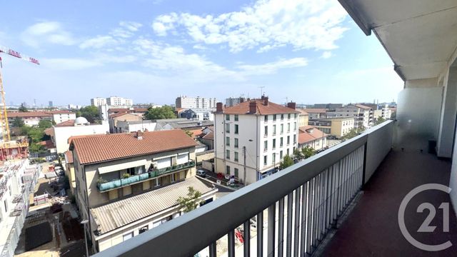 Appartement T3 &agrave; louer - 3 pi&egrave;ces - 75,13 m2 - St Fons - 69 - RHONE-ALPES