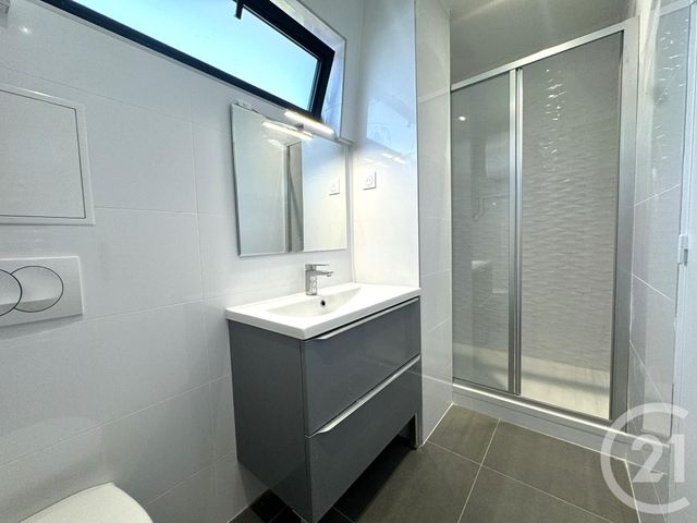 Appartement T2 &agrave; louer - 2 pi&egrave;ces - 28,30 m2 - St Fons - 69 - RHONE-ALPES