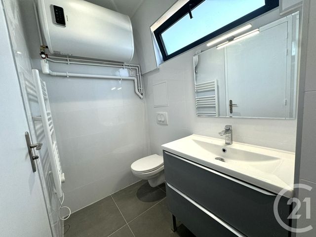 Appartement T2 &agrave; louer - 2 pi&egrave;ces - 28,30 m2 - St Fons - 69 - RHONE-ALPES