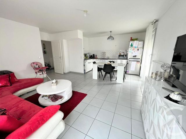 Appartement T4 &agrave; vendre - 4 pi&egrave;ces - 74,07 m2 - Venissieux - 69 - RHONE-ALPES