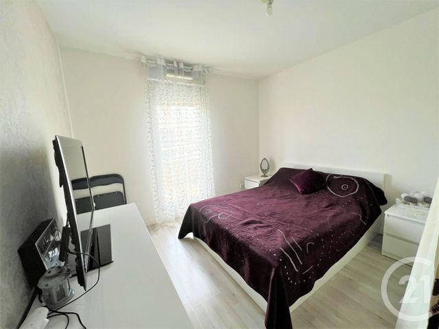 Appartement T4 &agrave; vendre - 4 pi&egrave;ces - 74,07 m2 - Venissieux - 69 - RHONE-ALPES