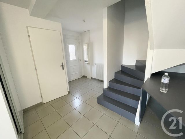 Appartement T4 &agrave; louer - 4 pi&egrave;ces - 65,62 m2 - Irigny - 69 - RHONE-ALPES