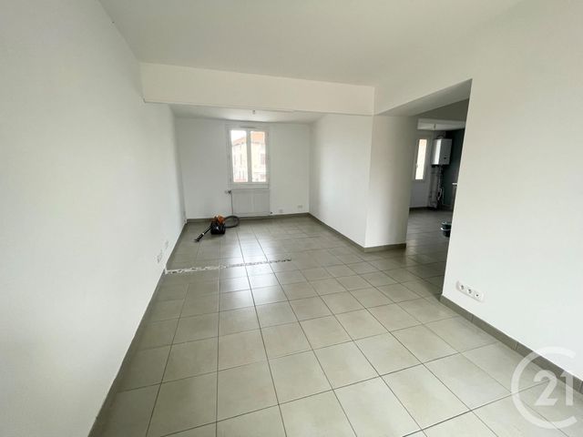 Appartement T4 &agrave; louer - 4 pi&egrave;ces - 65,62 m2 - Irigny - 69 - RHONE-ALPES