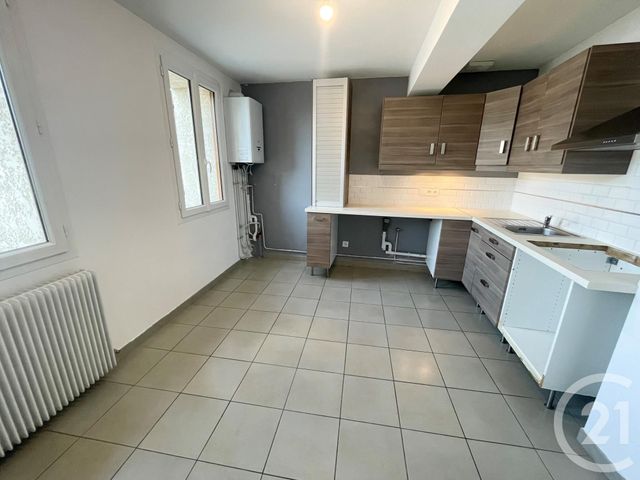 Appartement T4 &agrave; louer - 4 pi&egrave;ces - 65,62 m2 - Irigny - 69 - RHONE-ALPES