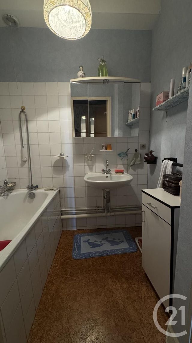 Appartement T3 &agrave; vendre - 3 pi&egrave;ces - 53,80 m2 - St Fons - 69 - RHONE-ALPES