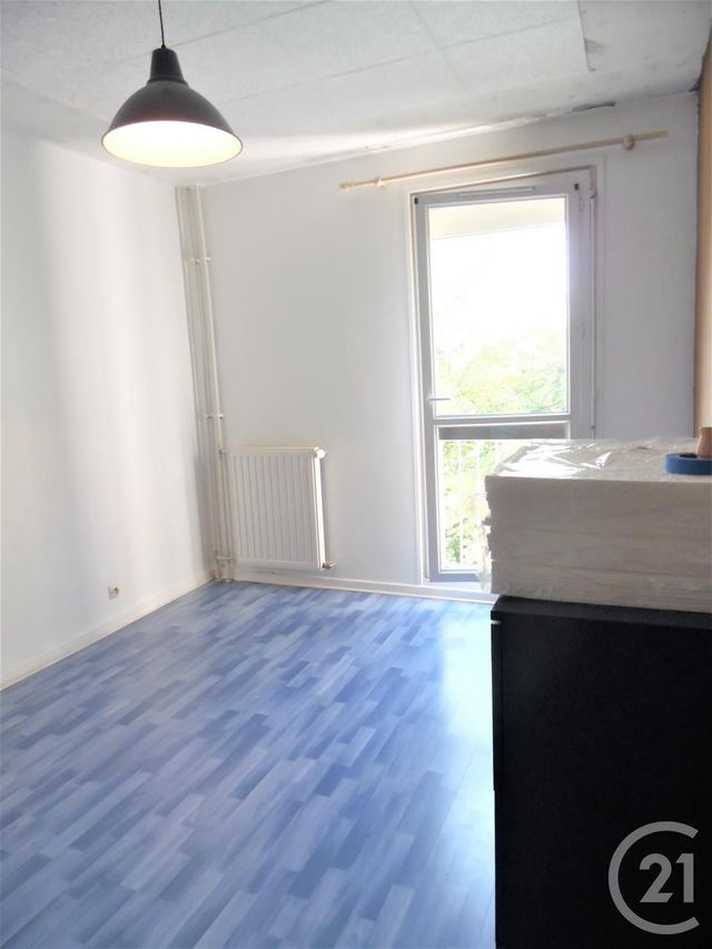 Appartement T4 &agrave; vendre - 4 pi&egrave;ces - 76,16 m2 - St Fons - 69 - RHONE-ALPES
