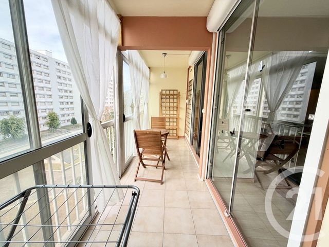Appartement Studio &agrave; louer - 1 pi&egrave;ce - 40,55 m2 - Venissieux - 69 - RHONE-ALPES