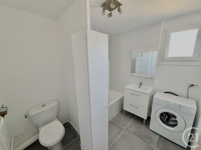 Appartement F2 &agrave; louer - 2 pi&egrave;ces - 49,66 m2 - Decines Charpieu - 69 - RHONE-ALPES