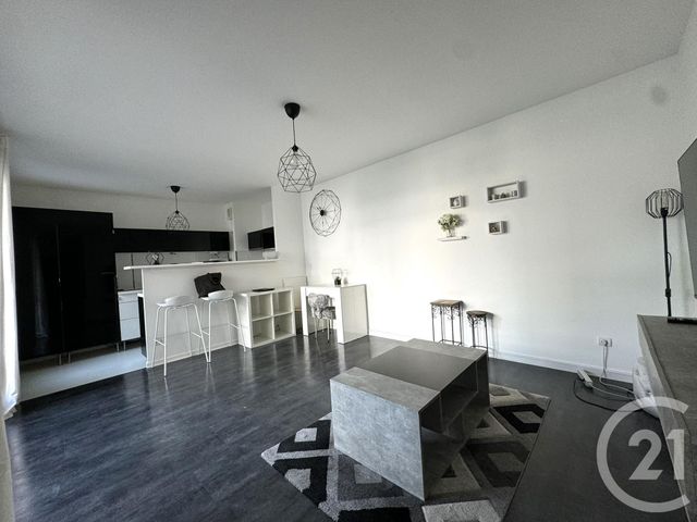 Appartement T2 &agrave; louer - 2 pi&egrave;ces - 45,47 m2 - St Fons - 69 - RHONE-ALPES