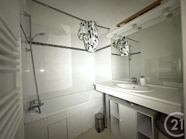 Appartement T2 &agrave; louer - 2 pi&egrave;ces - 45,47 m2 - St Fons - 69 - RHONE-ALPES
