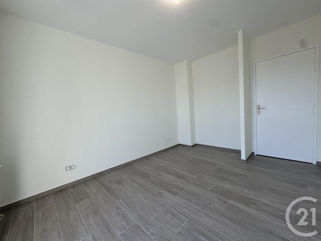 Appartement T2 &agrave; louer - 2 pi&egrave;ces - 43,40 m2 - St Fons - 69 - RHONE-ALPES