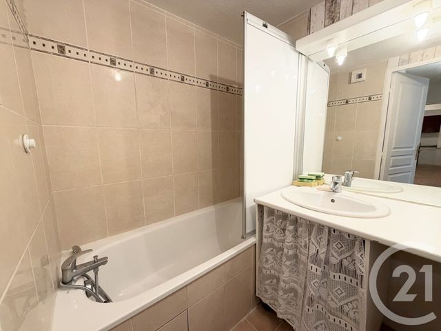 Appartement T3 &agrave; louer - 3 pi&egrave;ces - 55,19 m2 - St Fons - 69 - RHONE-ALPES