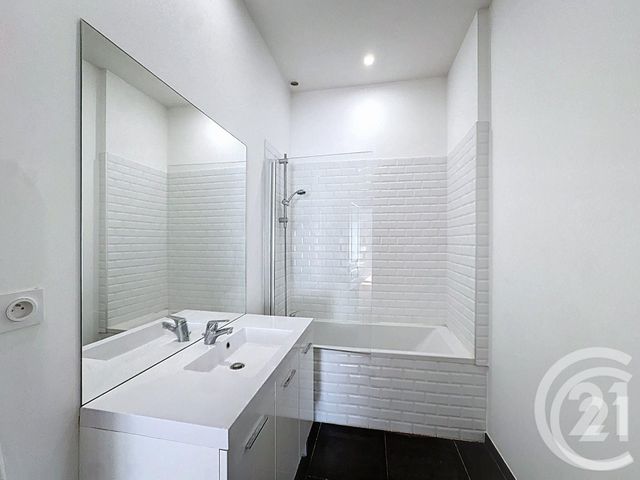 Appartement T3 à vendre - 3 pièces - 81,60 m2 - Bordeaux - 33 - AQUITAINE