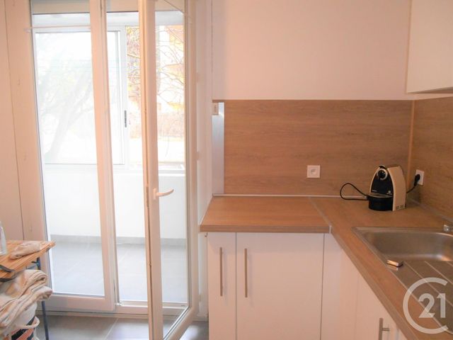 Appartement F4 &agrave; louer - 4 pi&egrave;ces - 65 m2 - Beziers - 34 - LANGUEDOC-ROUSSILLON