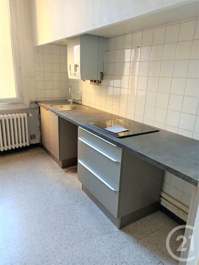 Appartement F4 &agrave; louer - 4 pi&egrave;ces - 98 m2 - Beziers - 34 - LANGUEDOC-ROUSSILLON