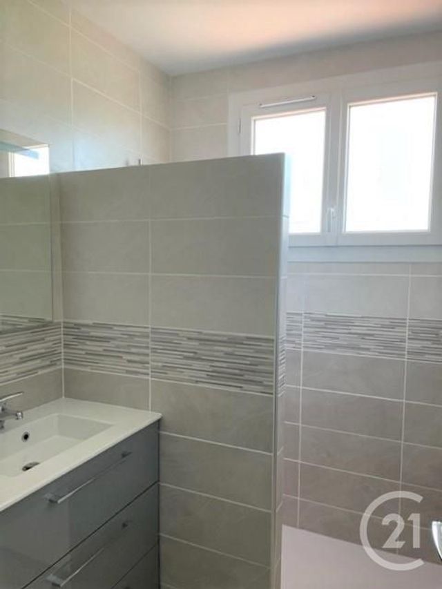 Maison &agrave; louer - 4 pi&egrave;ces - 76,70 m2 - Beziers - 34 - LANGUEDOC-ROUSSILLON