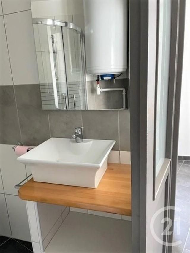 Appartement F1 &agrave; louer - 1 pi&egrave;ce - 27,01 m2 - Beziers - 34 - LANGUEDOC-ROUSSILLON