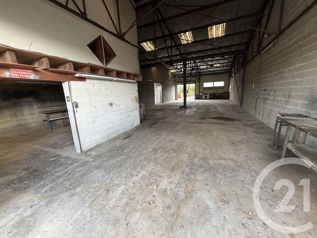 Maison &agrave; louer - 2 pi&egrave;ces - 250 m2 - L Isle Jourdain - 32 - MIDI-PYRENEES