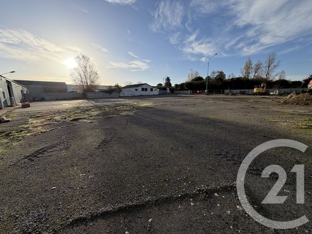 Maison &agrave; louer - 2 pi&egrave;ces - 315 m2 - L Isle Jourdain - 32 - MIDI-PYRENEES