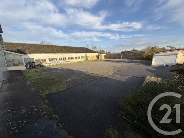 Maison &agrave; louer - 2 pi&egrave;ces - 250 m2 - L Isle Jourdain - 32 - MIDI-PYRENEES
