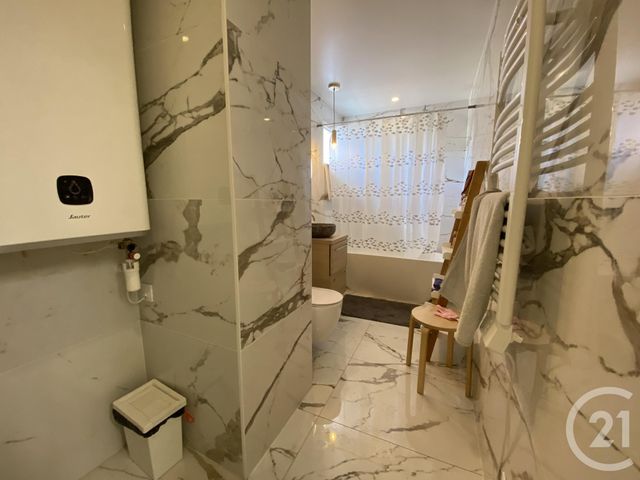 Appartement à louer - 6 pièces - 115 m2 - Bonnelles - 78 - ILE-DE-FRANCE