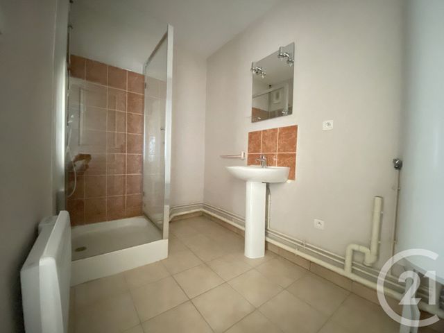 Appartement &agrave; louer - 3 pi&egrave;ces - 64,20 m2 - Auneau Bleury St Symphorien - 28 - CENTRE