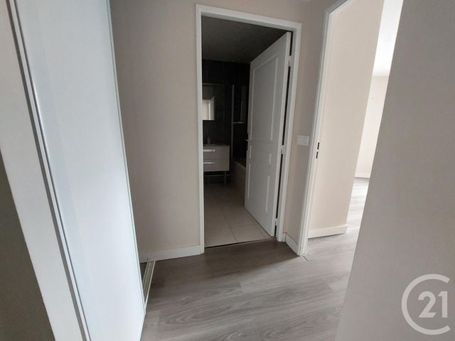 Appartement F3 &agrave; louer - 3 pi&egrave;ces - 61,72 m2 - St Remy Les Chevreuse - 78 - ILE-DE-FRANCE