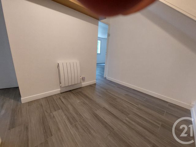 Appartement F3 &agrave; louer - 3 pi&egrave;ces - 71,12 m2 - Bullion - 78 - ILE-DE-FRANCE